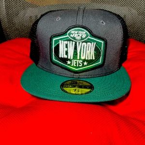 NEW WITH TAGS !!! NEW YORK JETS FITTED HAT Size 7 5/8